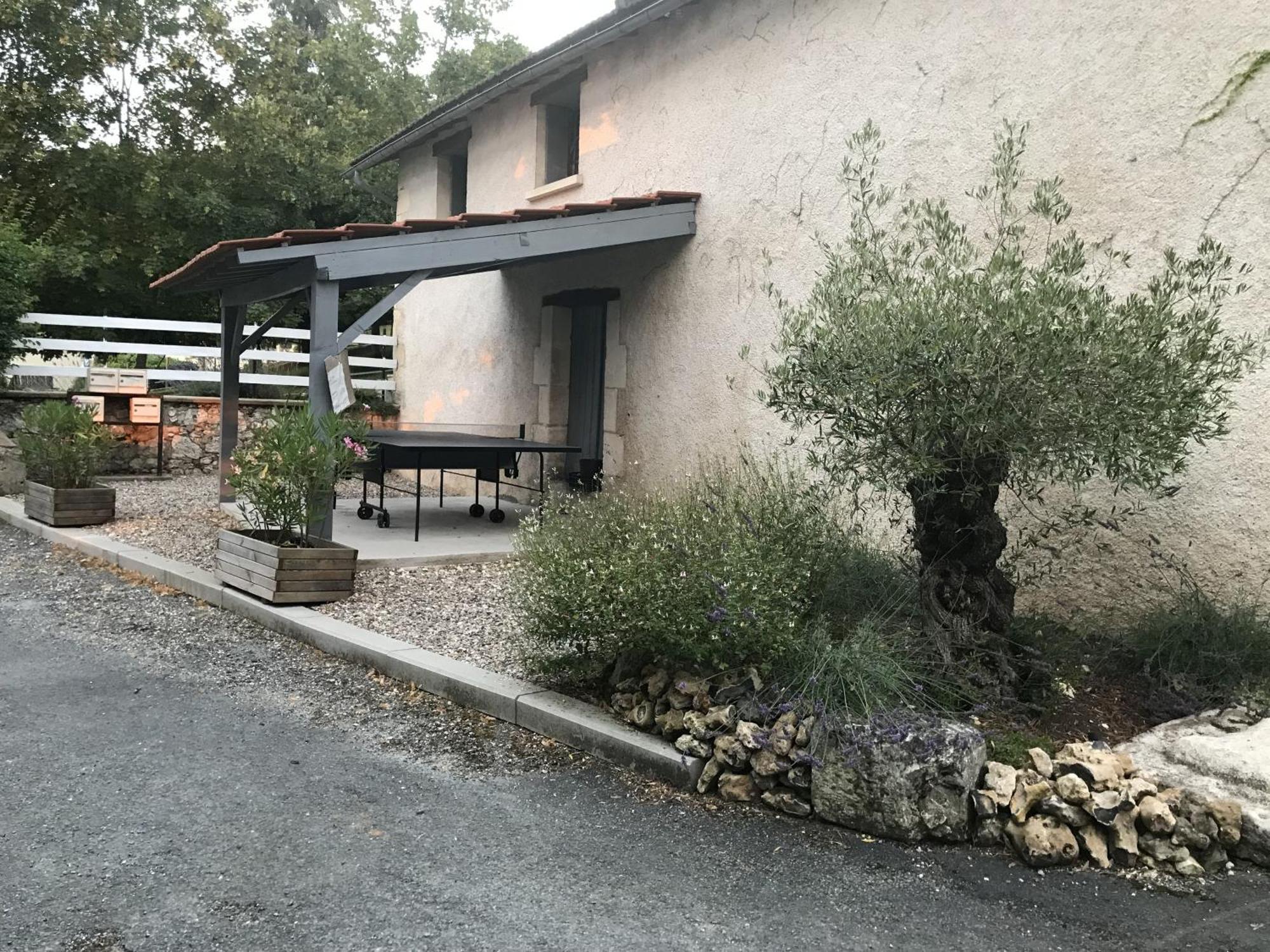 Les Gites De Petrocoriis Boulazac Isle Manoire Екстериор снимка